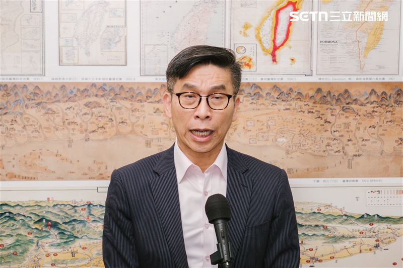 鍾佳濱表示，反年改會造成世代不公，讓年輕人覺得退休人士領的比辛苦工作的人還多，這樣的被剝奪感，在現在的社會更會造成世代衝突。（圖／記者楊士誼攝影）