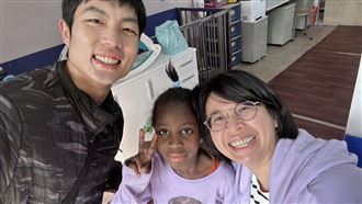 黑戶寶寶資源告急　周天成激勵獎金捐公益