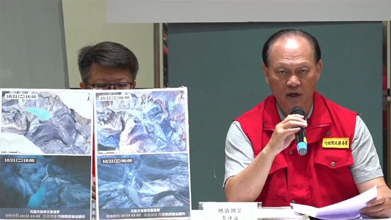 中央前進指揮協調所總協調官季連成今（22）日主持記者會。(圖/翻攝畫面)
