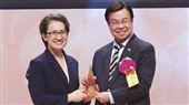 威力先進履創佳績　勇奪國家品牌玉山獎