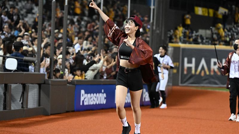 籃籃兌承諾大巨蛋跑3圈　3萬人留下來陪她