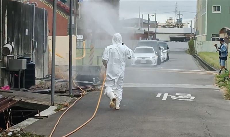 台中梧棲養豬場爆出非洲豬瘟，該場曾兩度因排廢水超標遭罰款。(圖／翻攝畫面)