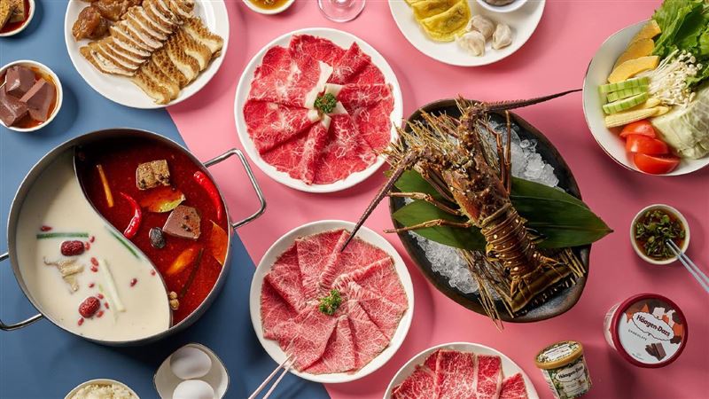 萬聖節裝扮吃火鍋「免費送大龍蝦拼盤」