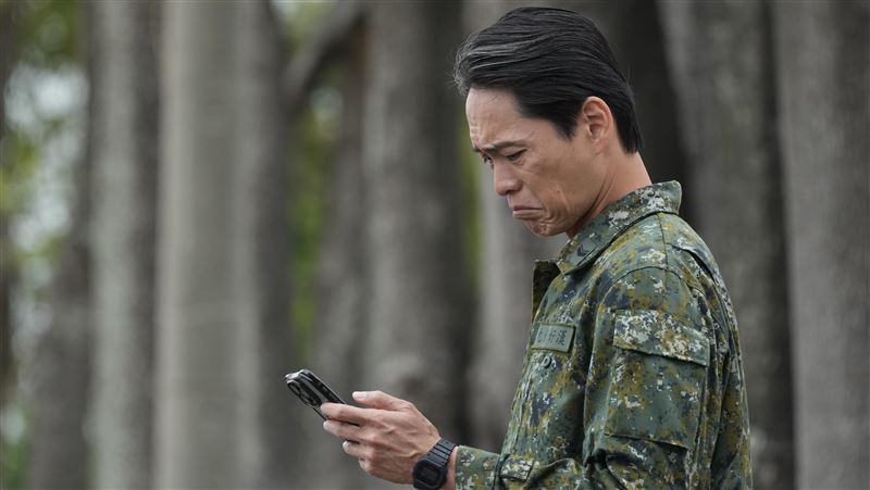 黃鐙輝發表結訓感言，一度哽咽說不出話。（圖／台視提供）