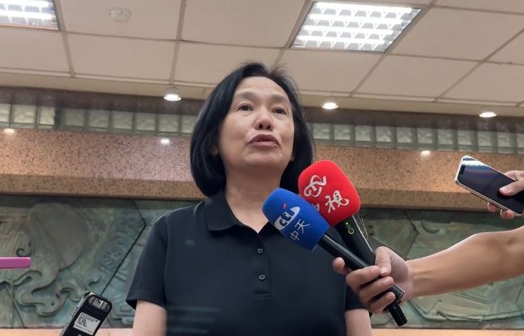 農業部次長杜文珍說明今日上午應變中心會議結論。（圖／農業部）
