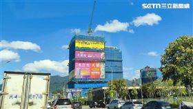 輝達,北士科,房市,預售屋,廣告。（圖／記者陳韋帆攝影）