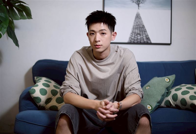 林亭翰接受《三立新聞網》專訪。(圖／記者鄭孟晃攝影）