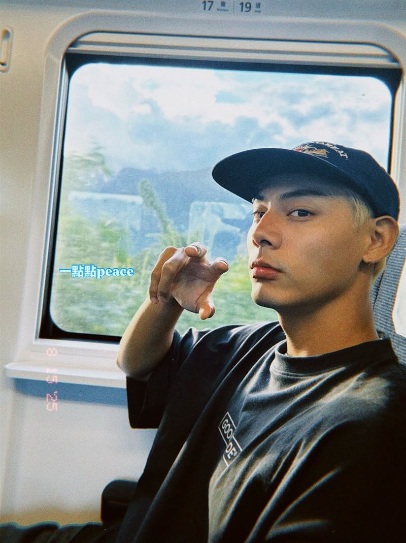 宋宋被爆出熱戀各務孝太。(圖/翻攝自各務孝太IG)