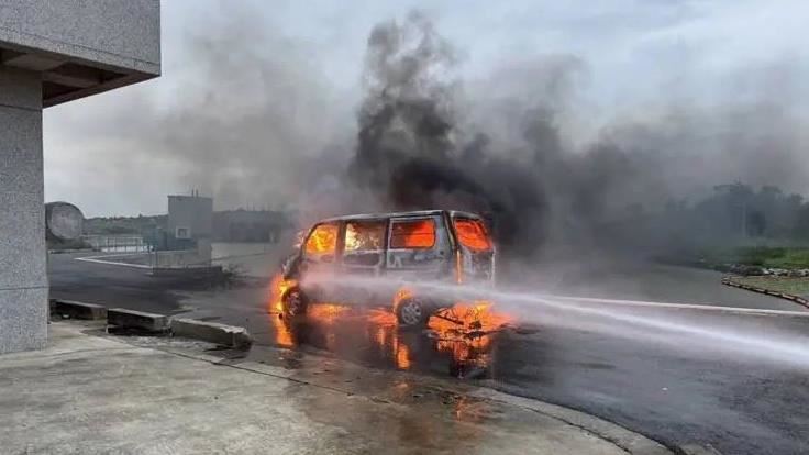 金門火燒車命案!疑自來水廠員工燒成焦屍