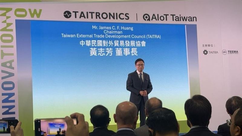 AIoT全球市場8年內產值將翻4倍、突破1500億美元，成為台灣科技產業下一波關鍵成長動能。外貿協會積極部署全球63處據點，結合展會平台與國際新創資源，協助台商搶攻AI、邊緣運算、智慧醫療等應用場域，加速打入全球供應鏈。（圖／記者師瑞德攝影）