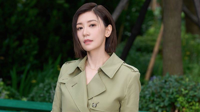 稱孩子目睹修杰楷被上銬　賈靜雯慘遭炎上