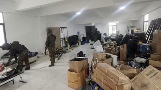緬甸軍政府已突襲KK園區查獲30組星鏈終端。（圖／翻攝自X平台 @VietPhiTrung）