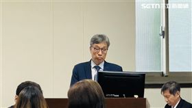 農業部長陳駿季表示，若養豬場有疫病時，動保處人員可直接採檢，畜主不得拒絕。（圖／記者柯美儀攝影）