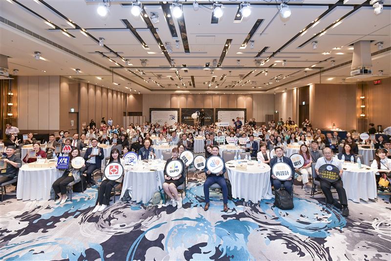 114年臺北市中高齡者暨高齡者友善企業認證，79家臺北市企業獲證創三年來新高！（圖／臺北市就業服務處提供）