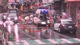 不捨女兒淋雨開車接送！父猝死前Call愛女