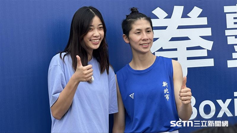 林郁婷賽後開見面會，好友跆拳道全運金牌羅嘉翎驚喜現身。（圖／記者蔡厚瑄攝影）
