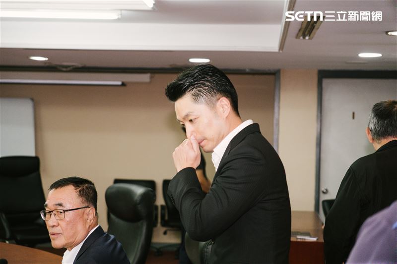 蔣萬安表示,今天會和新壽接洽合意解約的協商。(圖/記者楊士誼攝影)