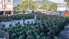 加速花蓮復原　全台累計1萬兵力投入救災負責東部地區救災及作戰的第二作戰區1日表示，全台各作戰區、海軍陸戰隊均增援兵力救災花蓮，累計已投入1萬人次兵力，加速災區重建腳步，力求中秋節前恢復民眾家園。（第二作戰區提供）中央社記者游凱翔傳真　114年10月1日