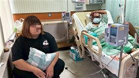 我只要媽媽陪我長大！桃園一位單親媽打零工突然癌末，孝順的一雙有身心障愛的姊弟無奈棄學打工救母。（圖／《愛的延續》公益協會提供） 