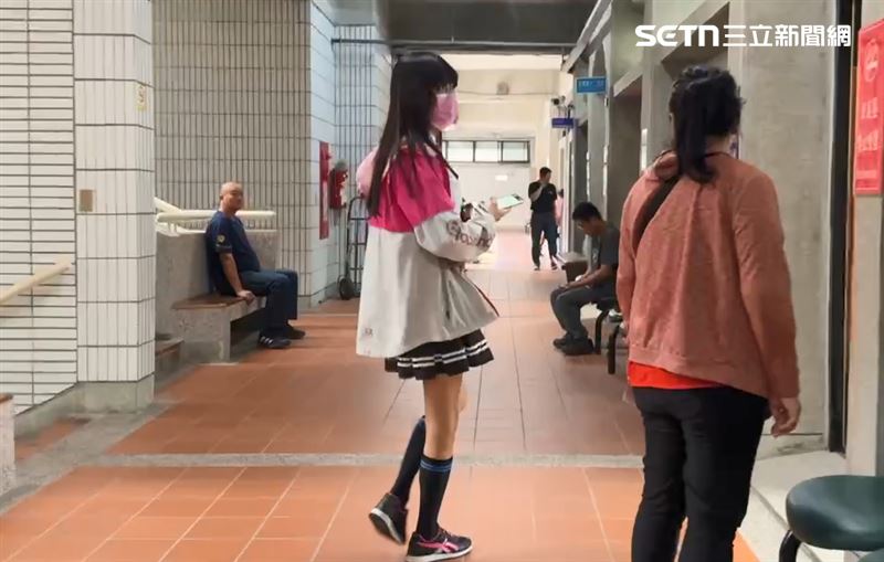自稱Yuki的許男因使用假證件遭起訴，開庭後自爆是雙性人。（圖／翻攝畫面）
