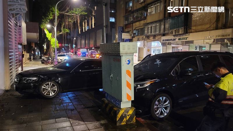 立法院外暴衝撞賓士！肇事者是柯建銘司機