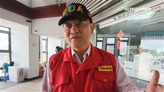 季連成一咖行李離開光復 災民不捨感謝