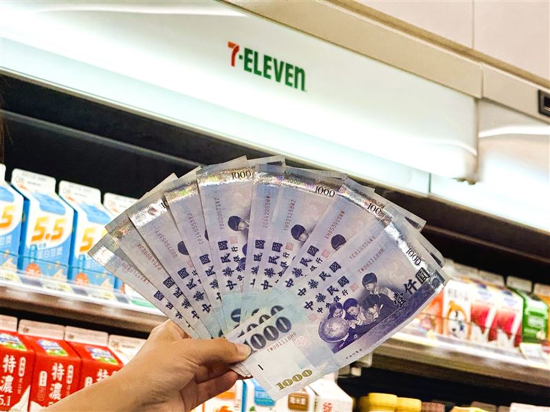 全民共享普發現金10,000元,7-ELEVEN最高加碼送700元購物金加500點OPENPOINT。(圖/品牌業者提供)