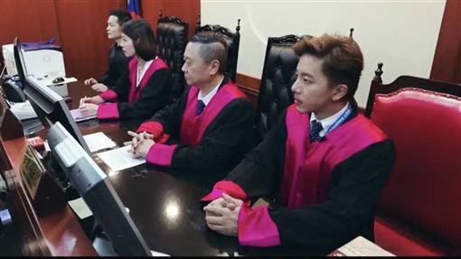 坤達曾任一日檢察官：沒想到有一天真拘提