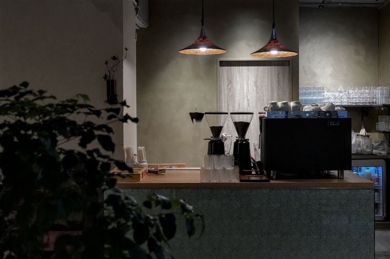 試營運中的越式咖啡廳「Bévive」,為品牌打造多元複合餐飲的一環,開幕一個月即引發高人氣,展現餐飲創新布局。(圖/品牌業者提供)