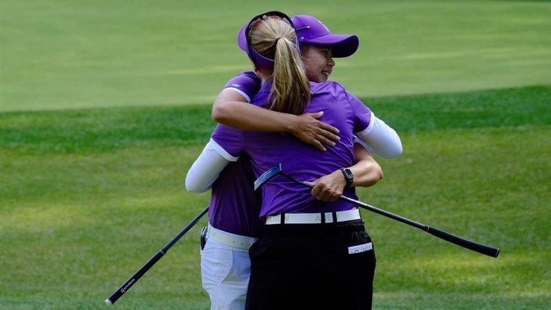 徐薇淩和韓德森（Brooke Henderson）後來居上，以贏2洞剩1洞擊敗日本古江彩佳、西郷真央，為世界隊賺進1分積分，首日開出紅盤。（圖／昊昭顧問有限公司提供）