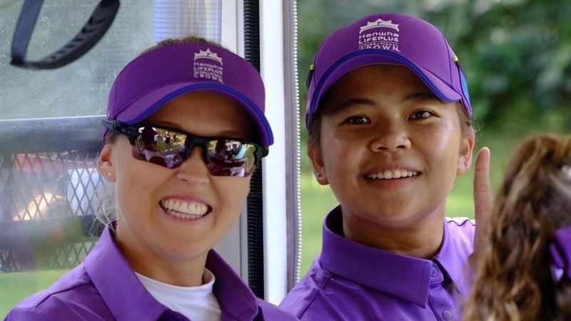 徐薇淩和加拿大女將韓德森（Brooke Henderson）。（圖／昊昭顧問有限公司提供）