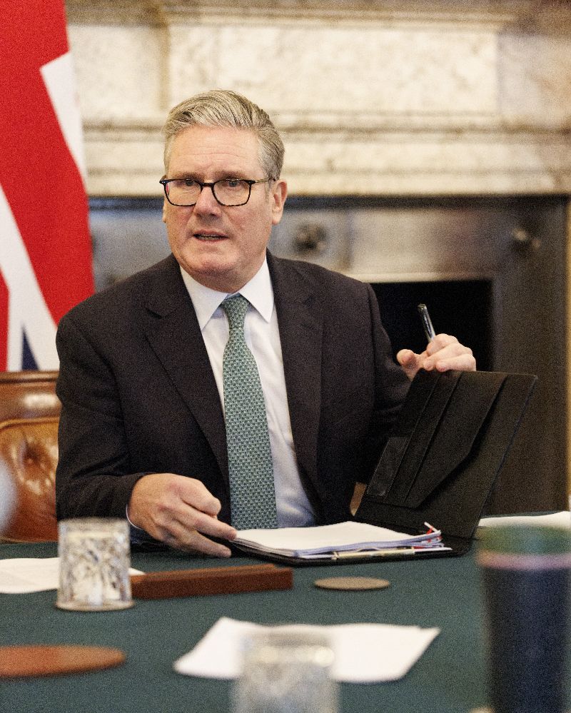 軍援烏克蘭跨國「志願者聯盟」峰會在倫敦登場，英國首相施凱爾主持