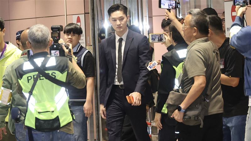 帥檢拘提坤達爆紅挨批作秀…前同事幫喊冤