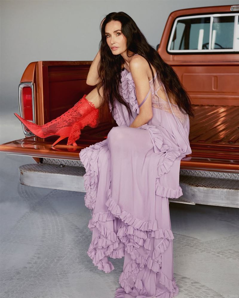 黛咪摩爾走出童年陰影，如今狀態相當好。（圖／翻攝自IG @demimoore）