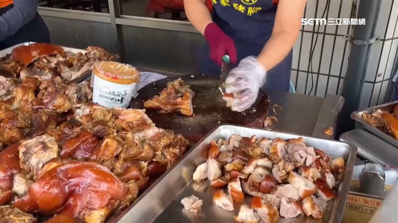 屏東萬巒豬腳各店家庫存量不一，但仍受到豬肉供應的影響