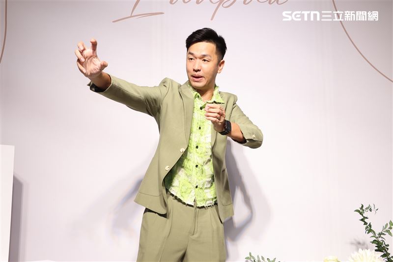 香蕉坦言自己投資航空股慘虧。（圖／記者鄭孟晃攝影）