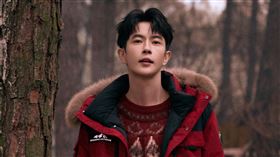 于朦朧墜樓身亡，被懷疑死因不單純。（圖／翻攝自于朦朧微博）