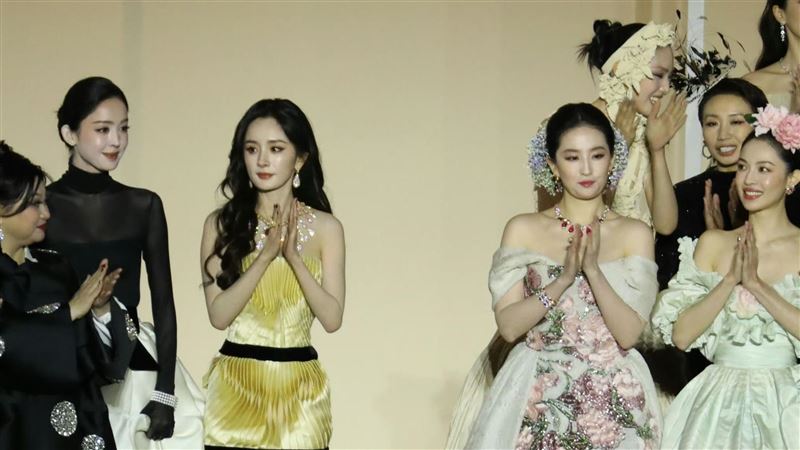 楊冪、劉亦菲同框0互動　傳因1事形同陌路