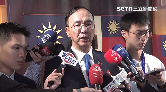 國民黨主席朱立倫接受媒體聯訪(圖/翻攝畫面)