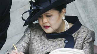 詩麗吉與泰王動人愛情　同走逾半世紀動盪