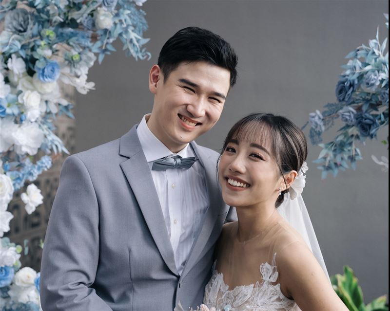 蔡佩軒笑稱與J先生「結3次婚」。(圖/可瑞思國際娛樂提供)