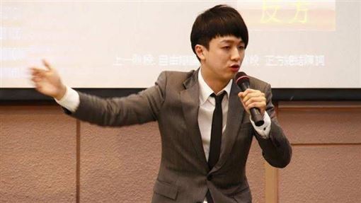 新台派李正皓突曬驚人舊照　超狂新身分曝