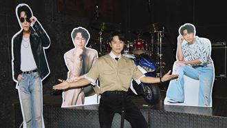 韋禮安唱一半…「百萬流量網紅」突衝上台