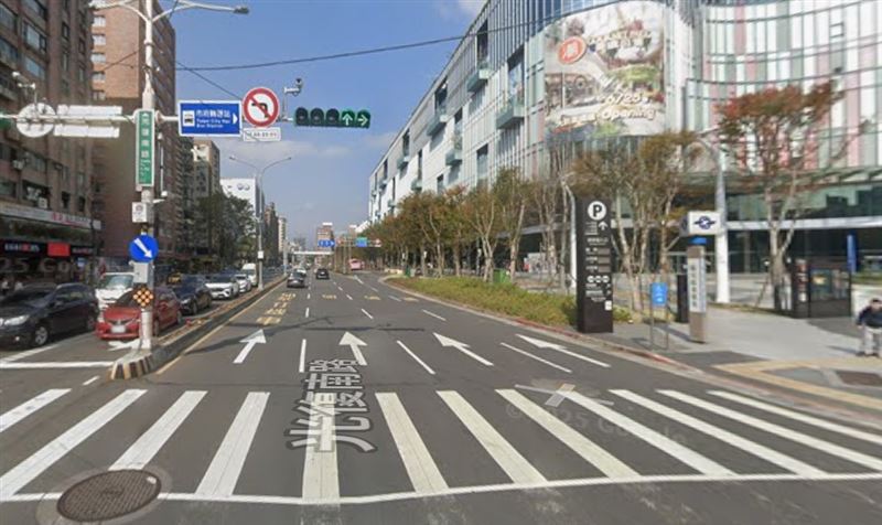 其中,台北市的光復北路與光復南路最為知名(圖/翻攝自Google map)