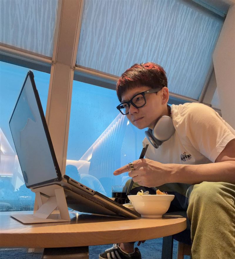 知名YTR老爸時常在社群和粉絲分享日常。（圖／翻攝自 我是老爸，我不要當爸！臉書）