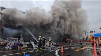 桃園網拍夫妻命喪火場　24歲兒悲痛求助