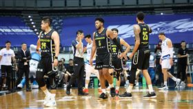 新北國王25日作客不敵高雄海神，開季2連勝後苦吞3連敗。（圖／TPBL提供） 