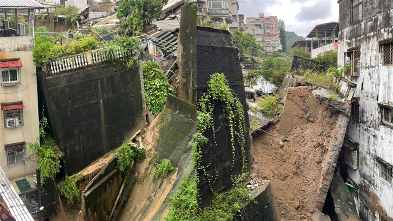 錦秀社區擋土牆恐怖崩塌 3年前就有裂痕