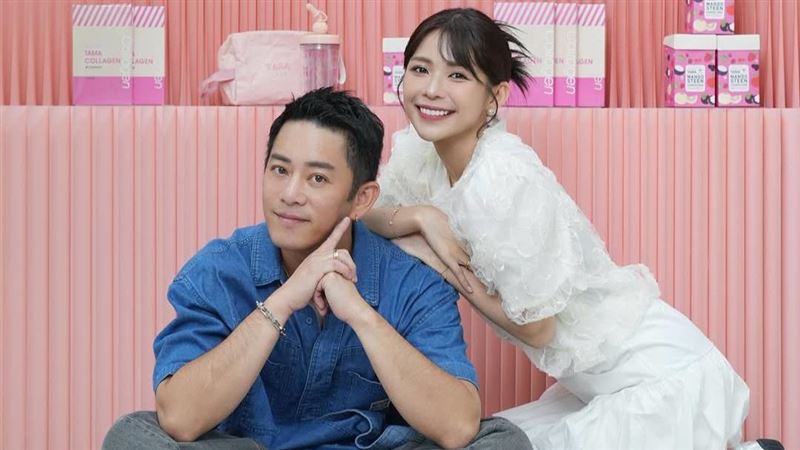 林萱瑜(右)去年跟韓宜邦(左)登記結婚。(圖/翻攝自林萱瑜IG)