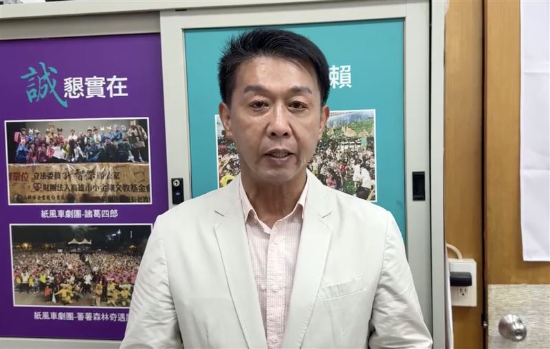 有中國工程師製作一款App「歸家」,號稱讓台灣民眾一鍵登記投誠,許智傑分析,這是滲透戰的一環。(圖/許智傑辦公室提供)